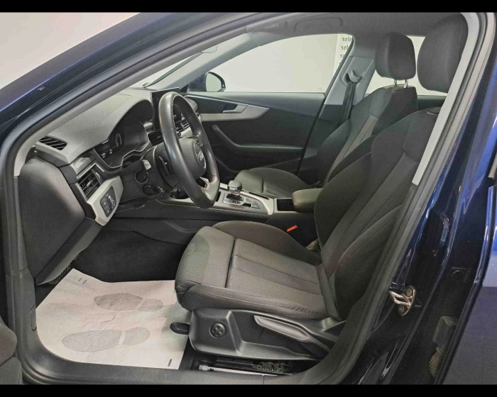 Audi A4 Avant  35 2.0 tdi mhev S Line edition 16