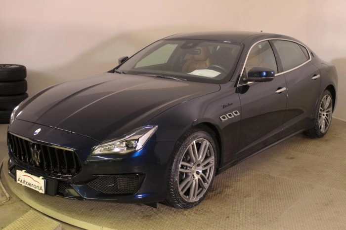 Maserati Quattroporte  3.0 V6 Modena Q4 430cv a
