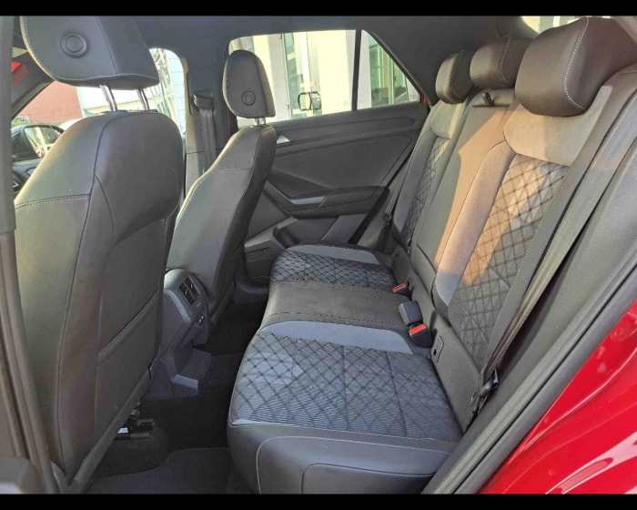 Volkswagen T-Roc  2022 -  1.0 tsi R-Line 110cv