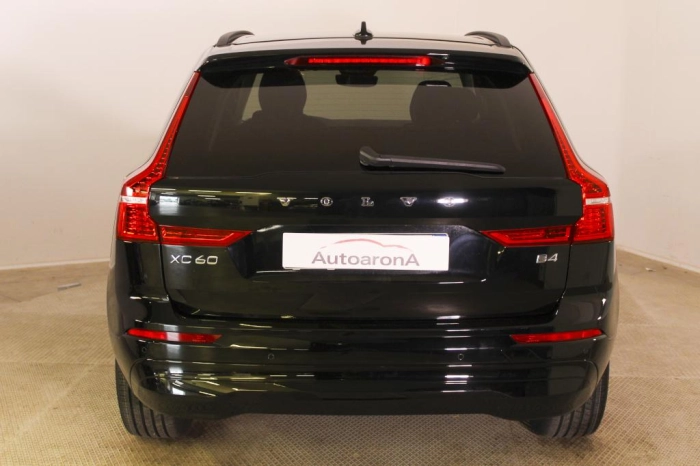 Volvo XC60  2.0 b4 Momentum Pro auto