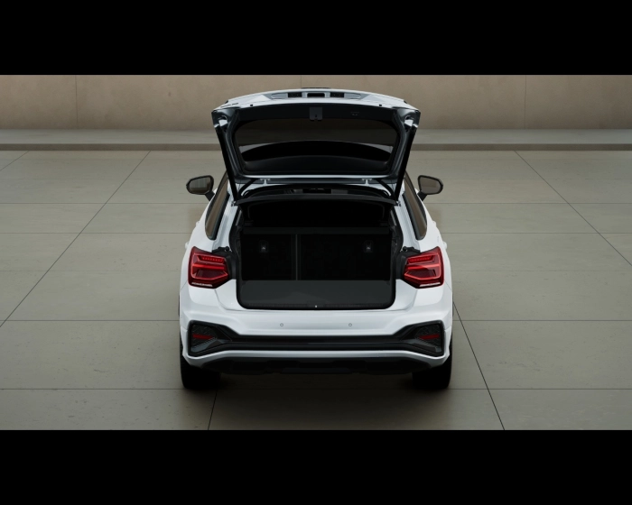 Audi Q2    Identity Black 35 TFSI  110(150) kW(CV) S tronic