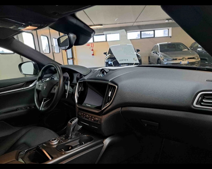 Maserati Ghibli  2.0 mhev GT 330cv rwd auto