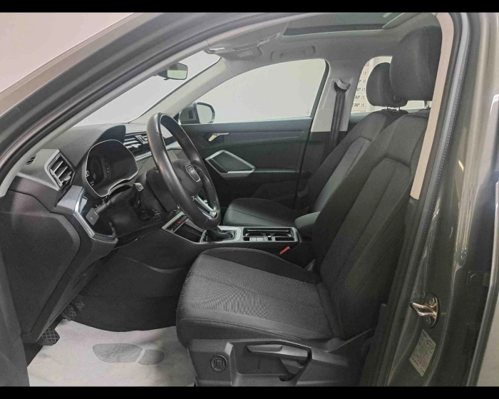 Audi Q3 Sportback  35 1.5 tfsi Business Plus