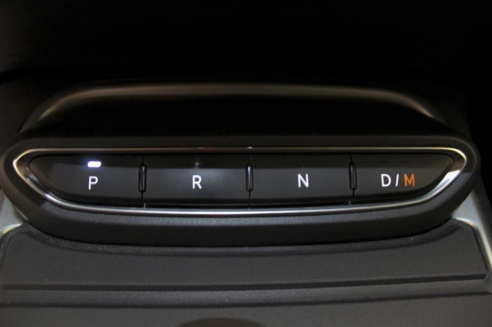 Jeep Avenger 1.2 turbo e-hybrid Summit fwd 100cv edct6