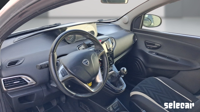Lancia Ypsilon  1.2 Opening edition 69cv