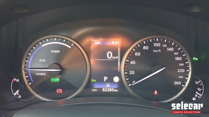 Lexus NX  300h 2.5 Premium 4wd cvt