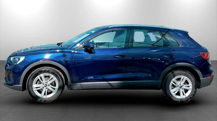 Audi Q3  35 2.0 tdi Business s-tronic