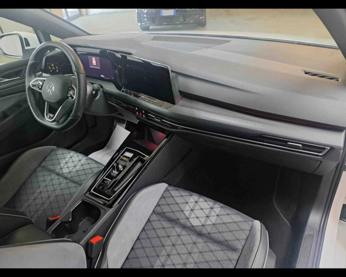 Volkswagen Golf  2.0 tdi R-Line 150cv dsg