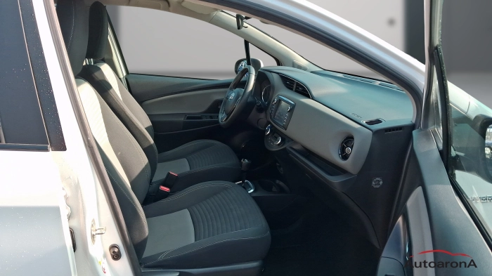 Toyota Yaris  5p 1.5h Active