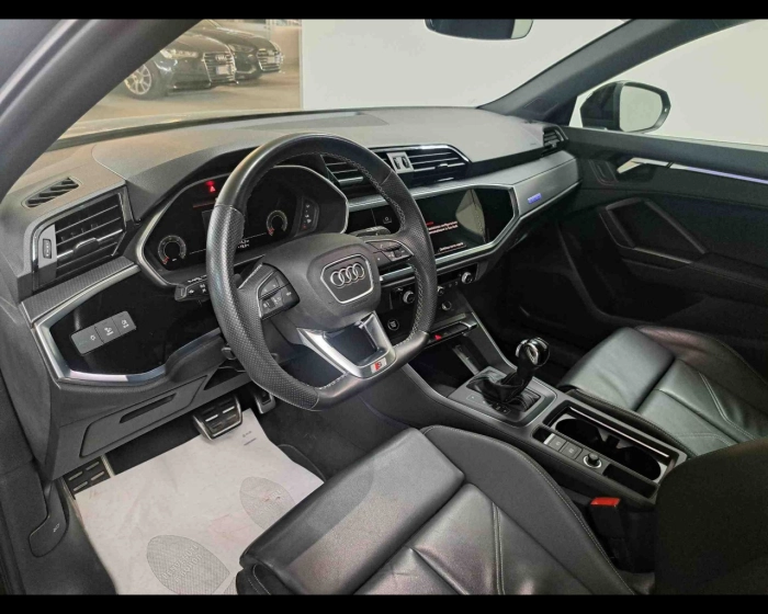 Audi Q3 Sportback  40 2.0 tdi S line edition