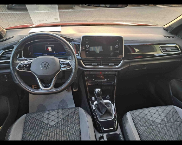 Volkswagen T-Roc  2022 -  1.0 tsi R-Line 110cv