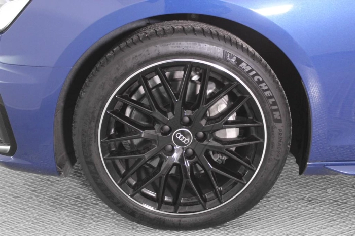 Audi A4 Avant   S line edition 40 TDI quattro 150(204) kW(CV) S tronic