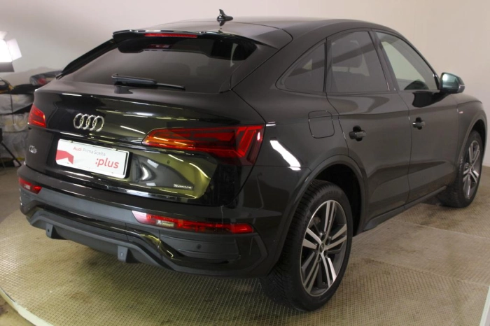 Audi Q5 Sportback  40 2.0 tdi mhev 12V S line quattro s-tronic