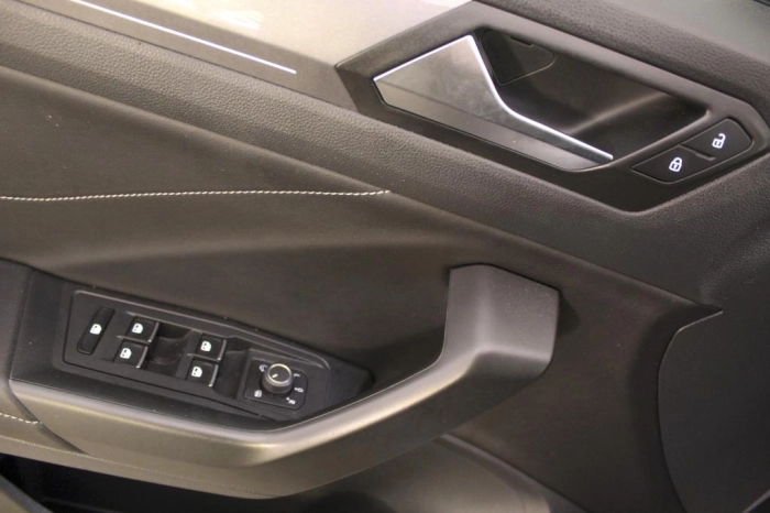Volkswagen T-Roc  2022 -  1.5 tsi Style