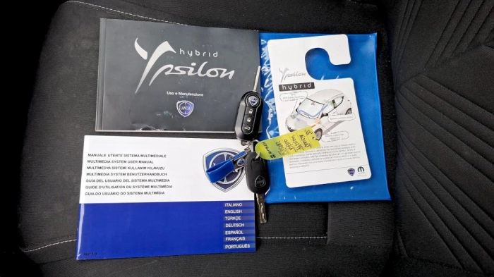 Lancia Ypsilon  1.0 firefly hybrid Gold s&s 70cv