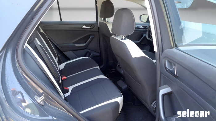 Volkswagen T-Roc  2017 -  1.6 tdi Advanced