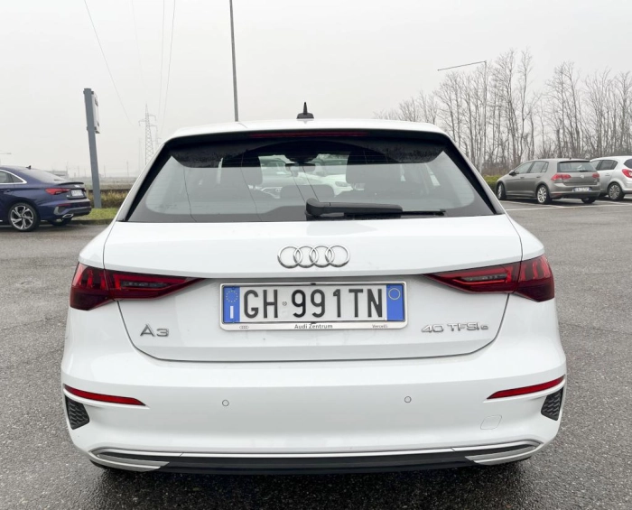 Audi A3 Sportback  40 1.4 tfsi e Business A