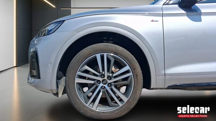 Audi Q5  40 2.0 tdi mhev 12V S line Plus quattro s-tr