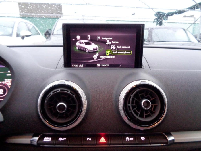 Audi A3 Sportback  40 2.0 tfsi Admired 190