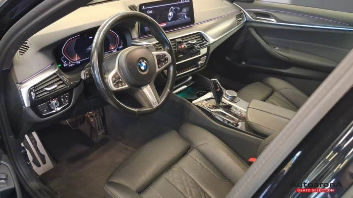 BMW Serie 540d Touring mhev 48V xdrive 