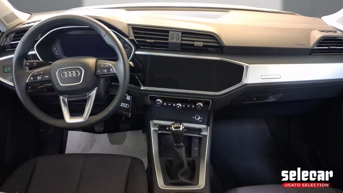 Audi Q3  35 1.5 tfsi Business