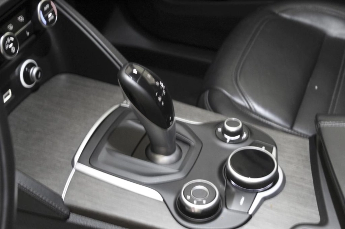 Alfa romeo Stelvio  2.0 t First Edition Q4 280cv auto