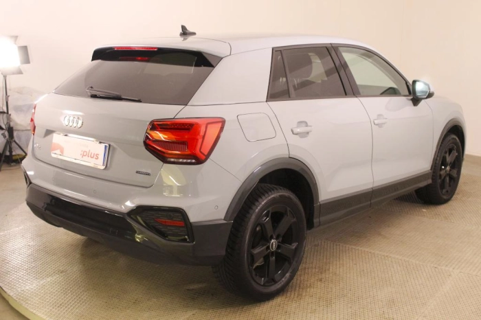 Audi Q2    Admired Advanced 35 TDI quattro 110(150) kW(PS) S tronic