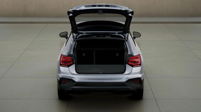 Audi Q2    Business 30 TDI  85(116) kW(CV) 6-marce