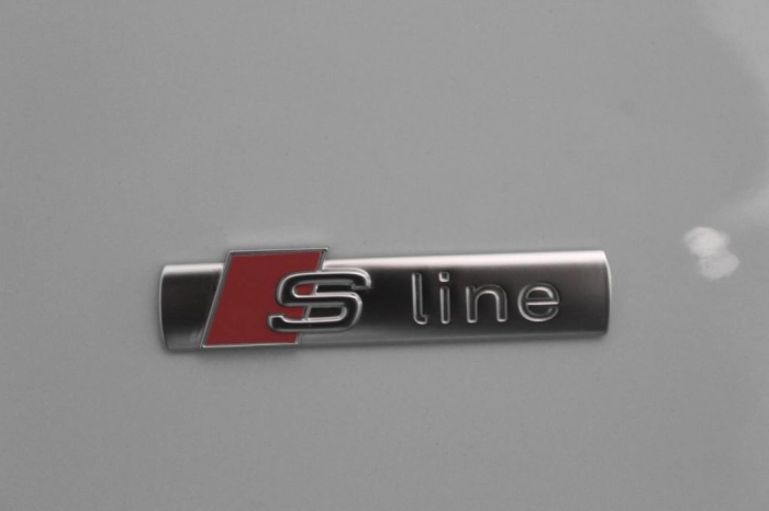 Audi Q2  35 2.0 tdi S line edition s-tronic