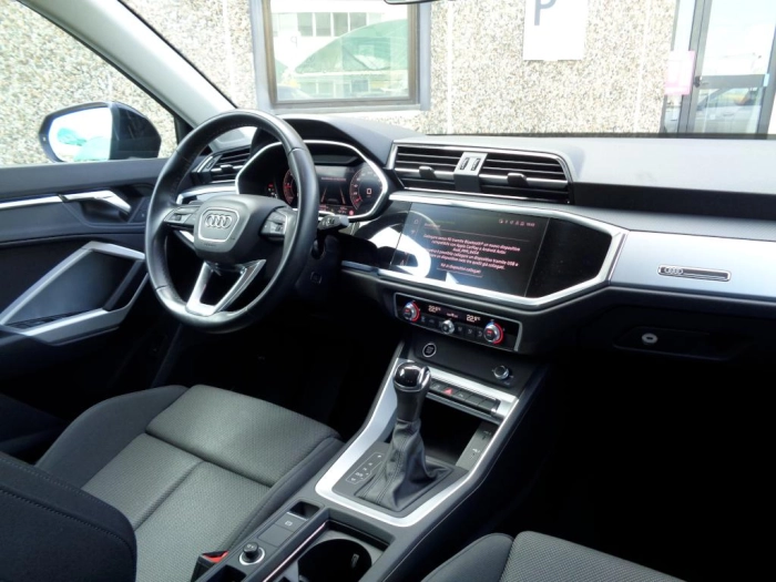 Audi Q3 Sportback  35 2.0 tdi S line edition s