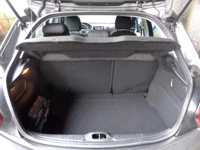 Peugeot 208  5p 1.2 puretech Active s&s 82cv neopatentat