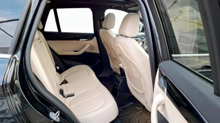 BMW X1  sdrive18d xLine auto