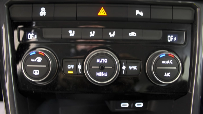Volkswagen T-Roc  1.5 tsi Advanced