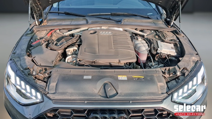 Audi A4 Avant  30 2.0 tdi mhev S Line edition 13