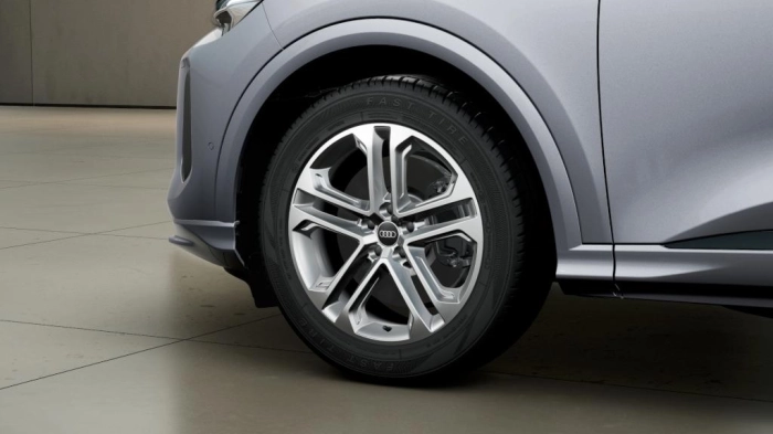 Audi Q5 Sportback   Sportback Business Advanced e-hybrid quattro 220 kW S tronic
