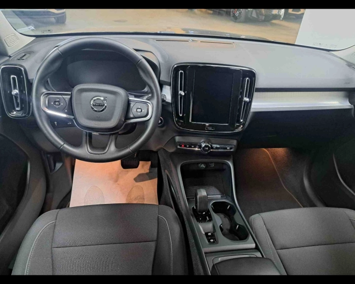Volvo XC40 1.5 t3 Momentum Pro 163cv my21