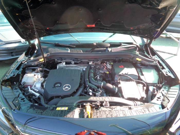 Mercedes-Benz GLA-H247 GLA 180 AMG Line Advanced Plus auto