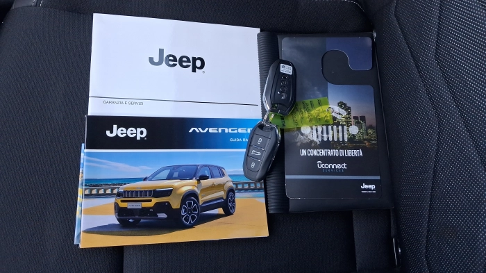 Jeep Avenger  -  1.2 turbo e-hybrid mhev Summit fwd 110cv e
