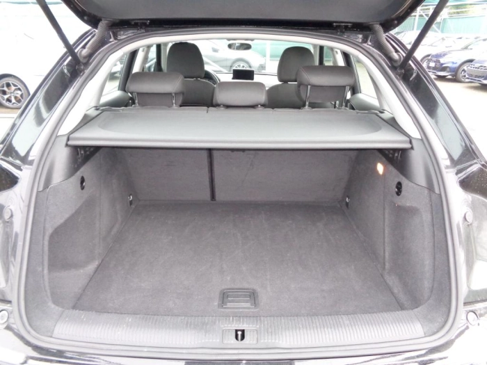 Audi Q3  2.0 tdi Business 140cv