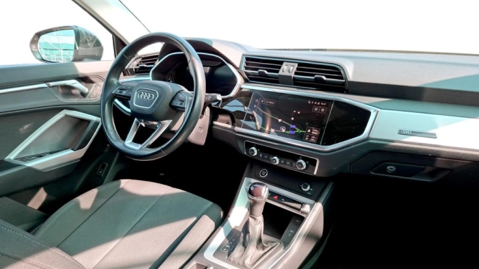 Audi Q3  35 2.0 tdi Business Advanced s-tronic