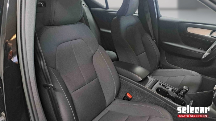 Volvo XC40 1.5 t3 Momentum Pro 163cv my21