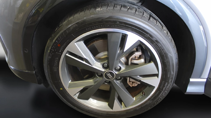 Audi Q4 40 Business Advanced