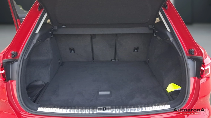 Audi Q3  35 2.0 tdi S line edition s-tronic