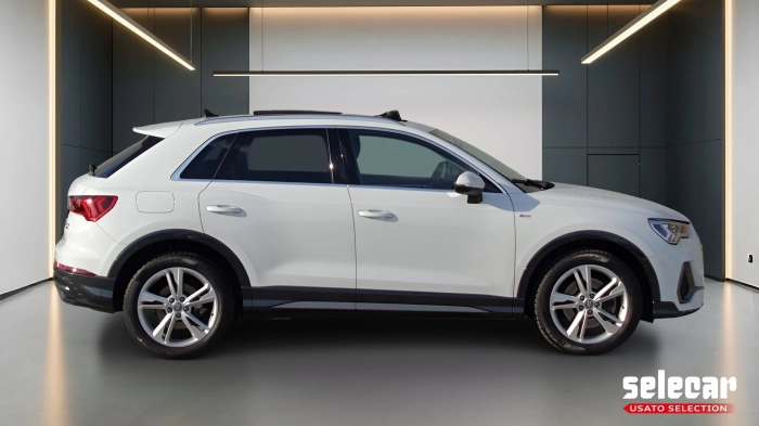 Audi Q3  40 2.0 tfsi S line edition quattro s-tronic