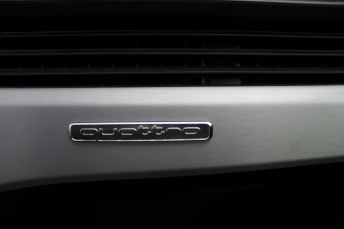 Audi A4 Avant  40 2.0 tdi mhev S line edition quattro 204cv s-tronic