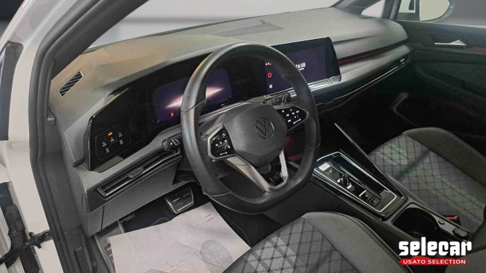 Volkswagen Golf  2.0 tdi R-Line 150cv dsg