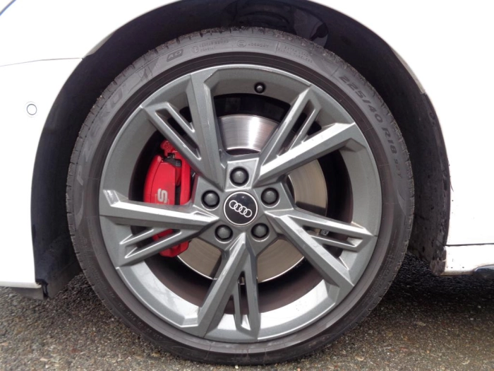 Audi S3  Sportback 2.0 tfsi quattro s-troni