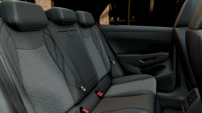 Volkswagen T-Roc Nuovo R-Line 1.5 eTSI ACT 110 kW (150 CV) DSG