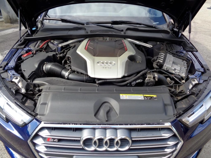 Audi A4 Avant S4 Avant 3.0 tfsi quattro 354cv tiptronic