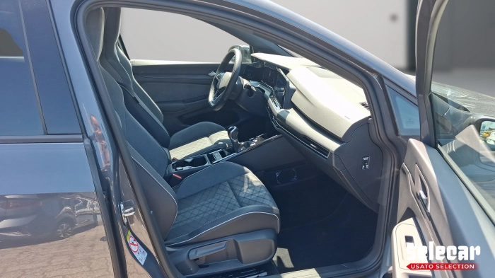 Volkswagen Golf  1.5 tsi evo R-Line 130cv